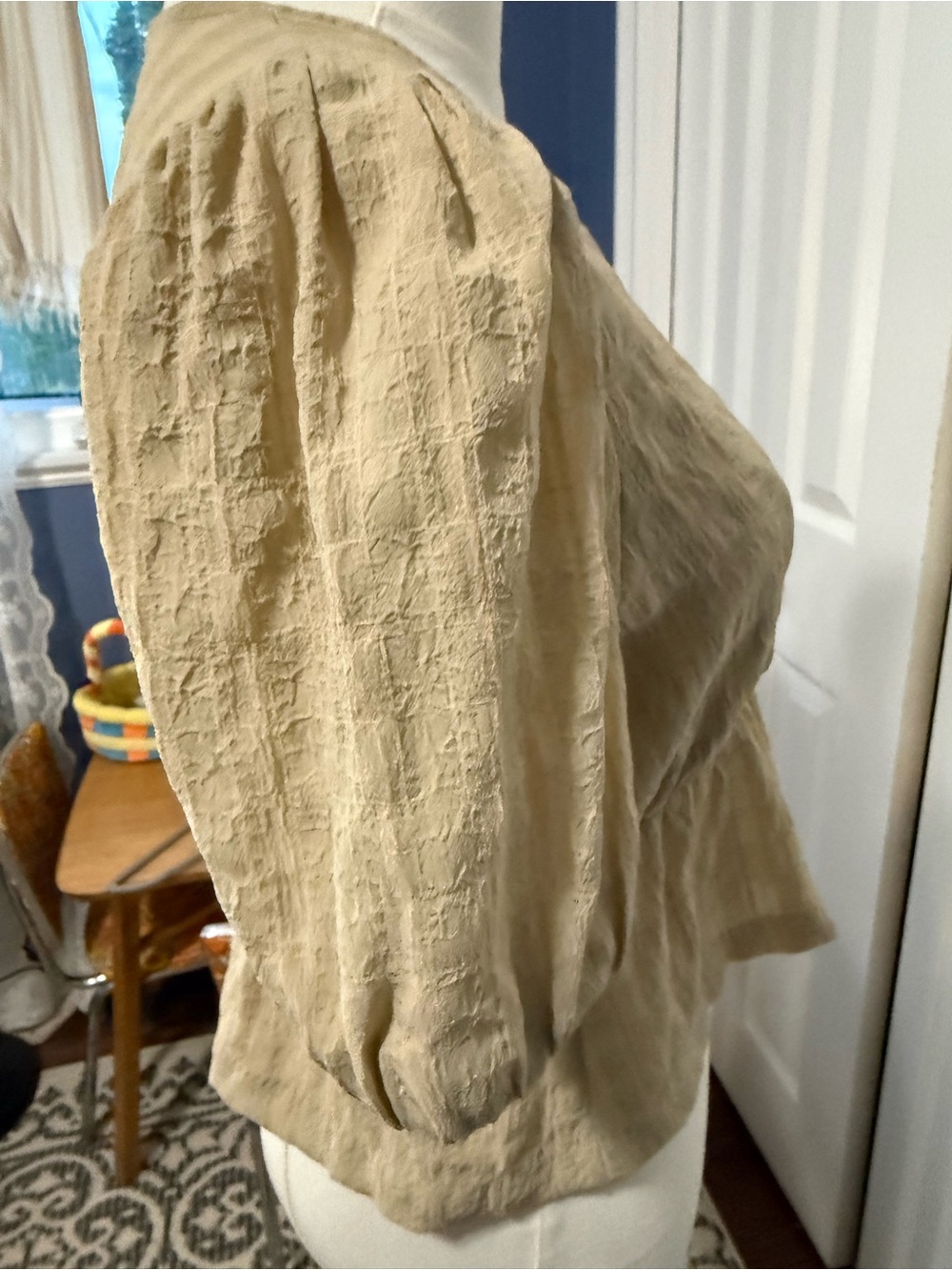Oak + Fort Textured Tie Front Peplum Blouse Puff Sleeve Beige Size Small - Picture 4 of 10